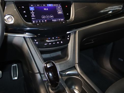 Used 2024 Cadillac XT6 Sport w/ Technology Package AWD/4WD image 48