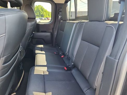 Used 2017 Nissan Titan PRO-4X AWD/4WD image 19