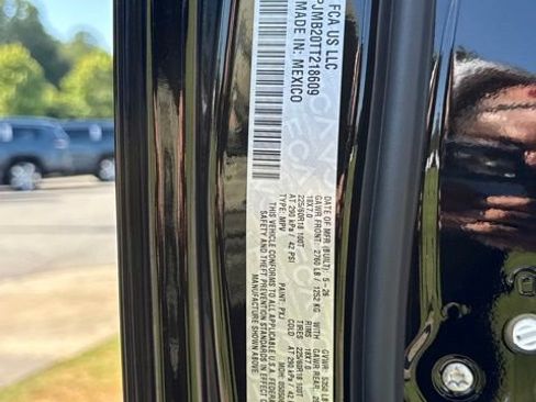 New 2026 Jeep Cherokee Limited AWD/4WD image 31