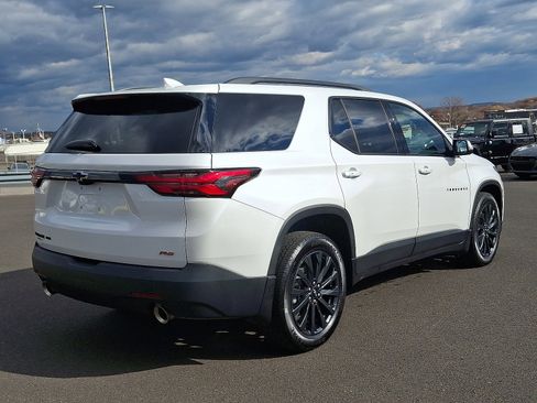 Certified 2023 Chevrolet Traverse RS image 6