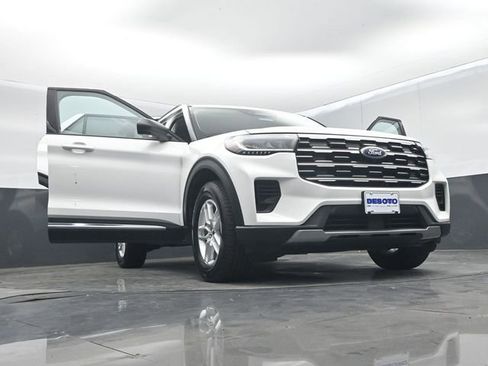 Certified 2025 Ford Explorer Active AWD/4WD image 71
