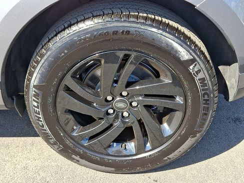 Used 2026 Land Rover Range Rover Evoque S AWD/4WD image 9
