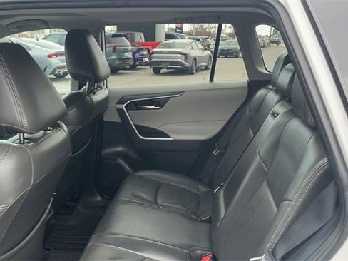 Used 2022 Toyota RAV4 XLE image 30