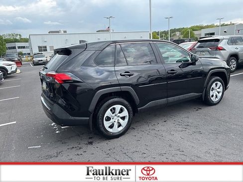 Used 2025 Toyota RAV4 LE AWD/4WD image 7