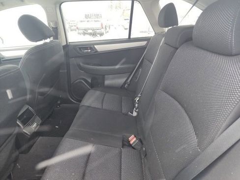 Used 2018 Subaru Outback 2.5i Premium image 13