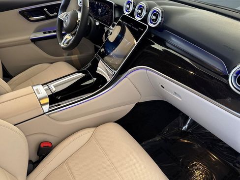 Certified 2025 Mercedes-Benz GLC 350e 4MATIC image 33