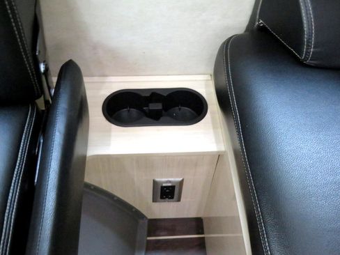 Used 2014 Mercedes-Benz Sprinter 3500 image 71