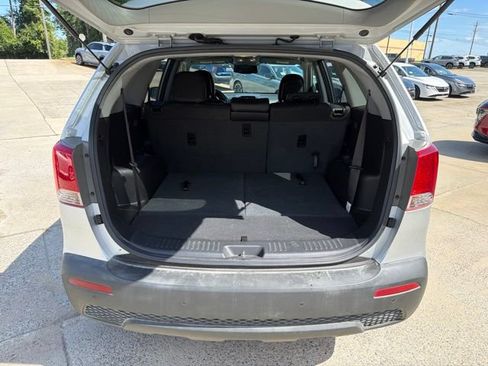 Used 2011 Kia Sorento EX w/ Premium Pkg FWD image 13