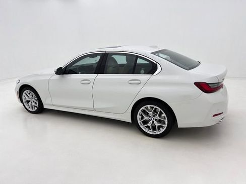 Certified 2025 BMW 330i xDrive Sedan w/ Convenience Package AWD/4WD image 10