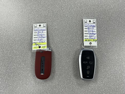 Used 2018 Dodge Challenger SRT Hellcat image 40