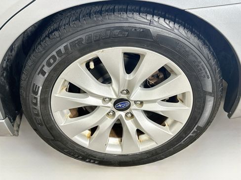 Used 2017 Subaru Legacy 2.5i Premium AWD/4WD image 11