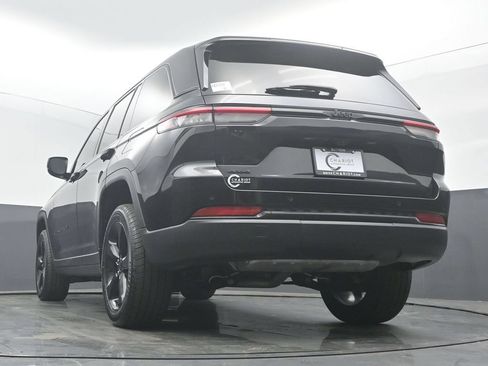 Used 2023 Jeep Grand Cherokee Altitude AWD/4WD image 46