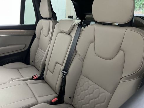 New 2026 Volvo XC90 B6 Plus w/ Protection Package Premier AWD/4WD image 22