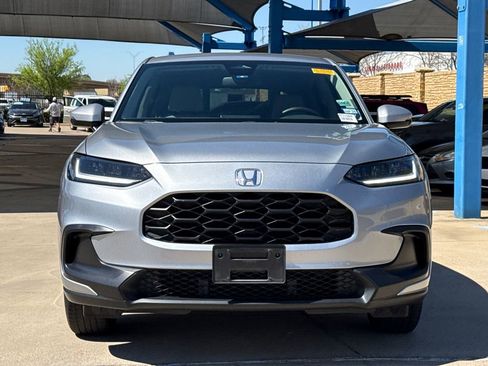 Used 2025 Honda HR-V LX image 3