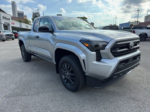 Used 2024 Toyota Tacoma SR w/ Towing Package RWD image 2