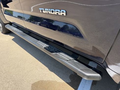 Used 2024 Toyota Tundra Limited w/ Power Package AWD/4WD image 10