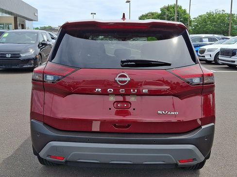 Used 2023 Nissan Rogue SV AWD/4WD image 5