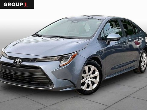 Used 2026 Toyota Corolla LE image 1