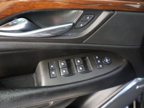 Used 2017 Cadillac Escalade Luxury AWD/4WD image 23