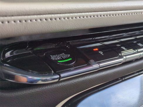 Used 2022 Lincoln Nautilus Reserve w/ Equipment Group 201A image 27