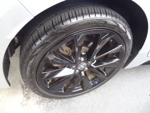 Used 2021 Toyota Corolla SE w/ Carpet Mat Package (TMS) FWD image 22