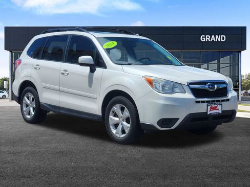 Used 2014 Subaru Forester 2.5i Premium AWD/4WD image 3
