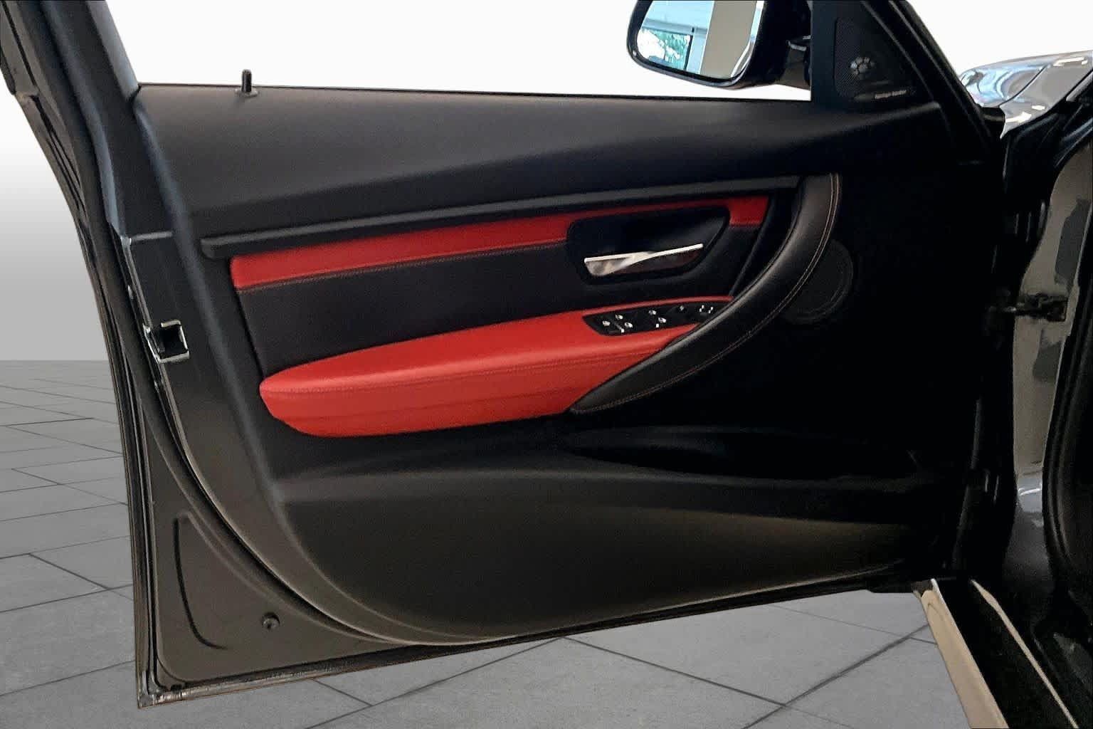 Used 2017 BMW M3 RWD image 20