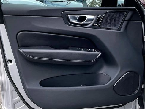 Certified 2023 Volvo XC60 B5 Plus w/ Climate Package image 21