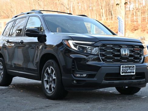 Used 2023 Honda Passport TrailSport image 9