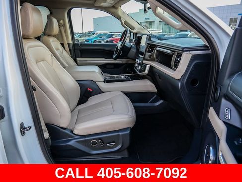 Used 2024 Ford Expedition Max Limited RWD image 16