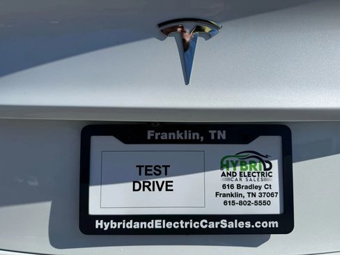 Used 2023 Tesla Model 3 Standard Range image 4