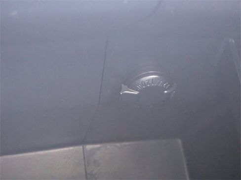 Used 2021 Toyota Highlander XLE image 26