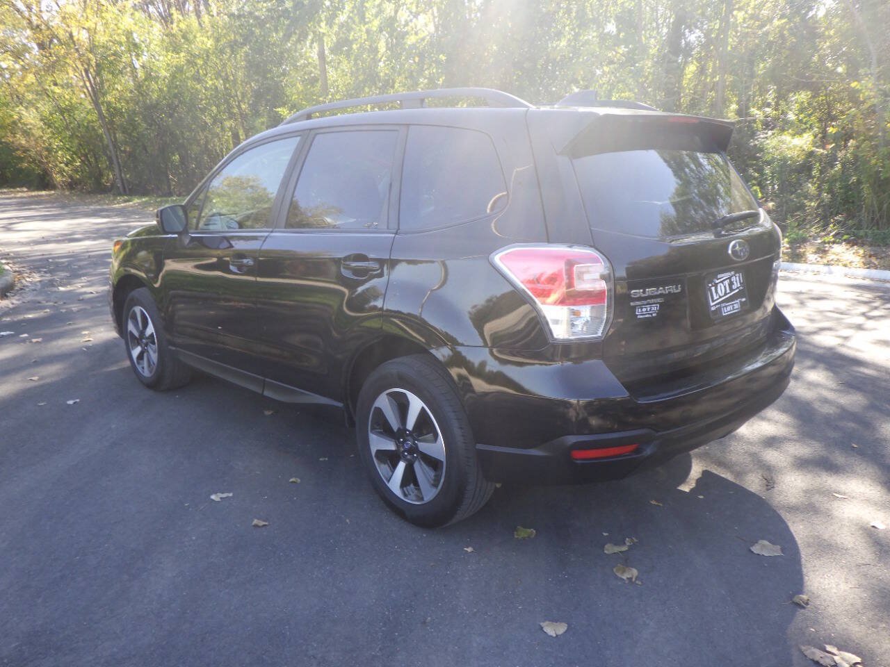 Used 2017 Subaru Forester 2.5i Premium w/ All-Weather Package AWD/4WD image 3
