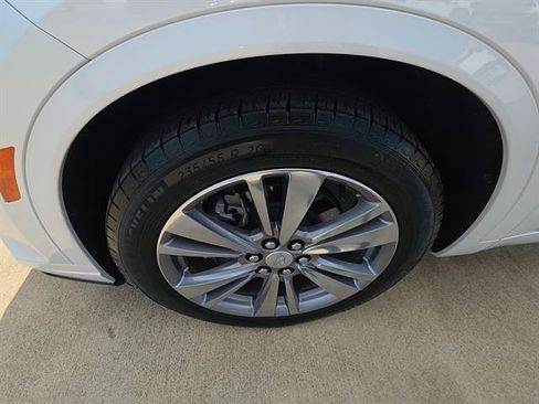 Used 2025 Cadillac XT6 Premium Luxury FWD image 10