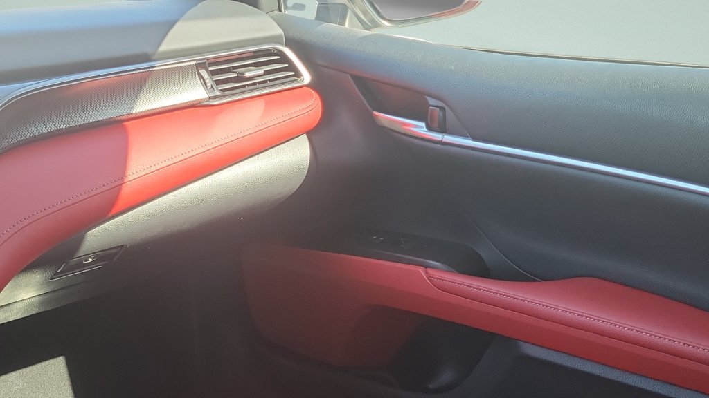 Used 2021 Toyota Camry XSE FWD image 12