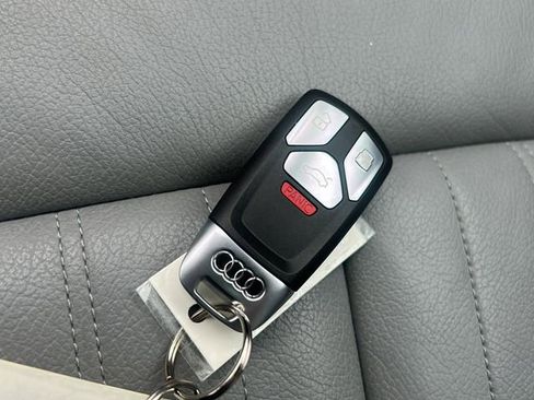 Used 2018 Audi Q5 2.0T Premium image 24