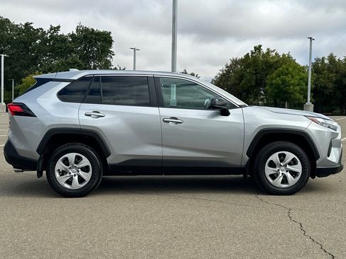 Certified 2023 Toyota RAV4 LE AWD/4WD image 3