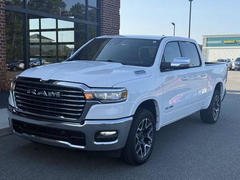 Used 2026 RAM 1500 Laramie AWD/4WD image 1