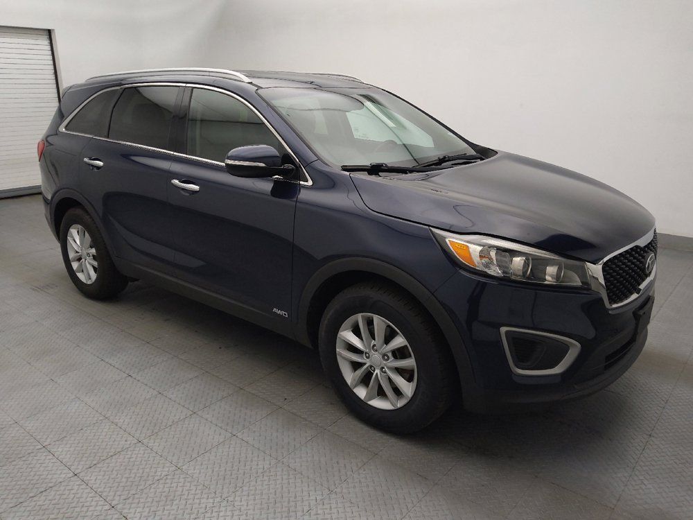 Used 2017 Kia Sorento AWD w/ LX Convenience Package image 11