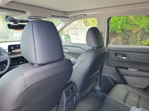 New 2026 Nissan Rogue Dark Armor AWD/4WD image 9