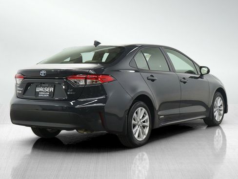 Used 2025 Toyota Corolla LE image 5