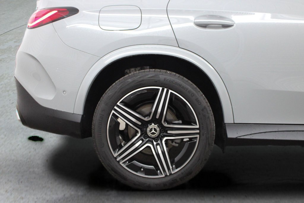Used 2026 Mercedes-Benz GLC 300 4MATIC image 12