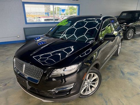 Used 2019 Lincoln MKC Select w/ Vista Value Package AWD/4WD image 1