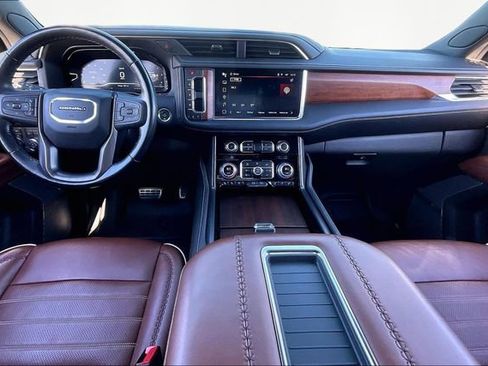Used 2023 GMC Yukon Denali Ultimate image 7
