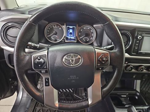 Used 2016 Toyota Tacoma SR5 image 24