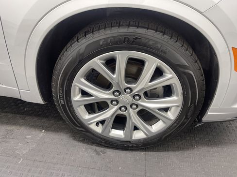 Used 2020 Cadillac XT6 Sport image 29