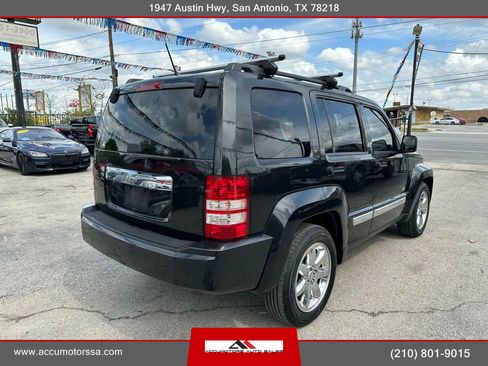 Used 2012 Jeep Liberty Sport image 5