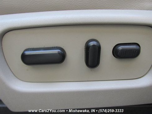 Used 2013 Ford Explorer XLT AWD/4WD image 13