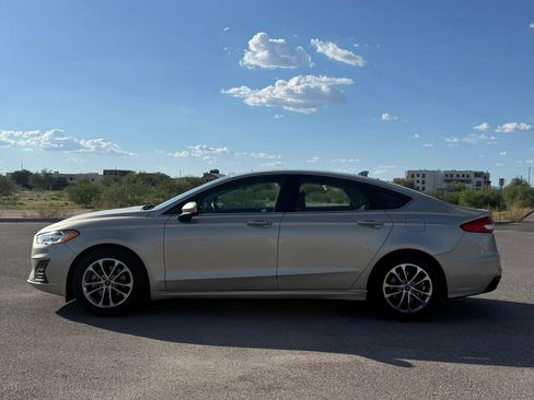 Used 2019 Ford Fusion SE FWD image 5