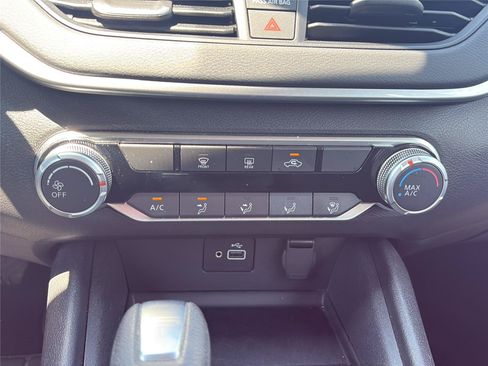 Used 2023 Nissan Altima 2.5 S FWD image 25